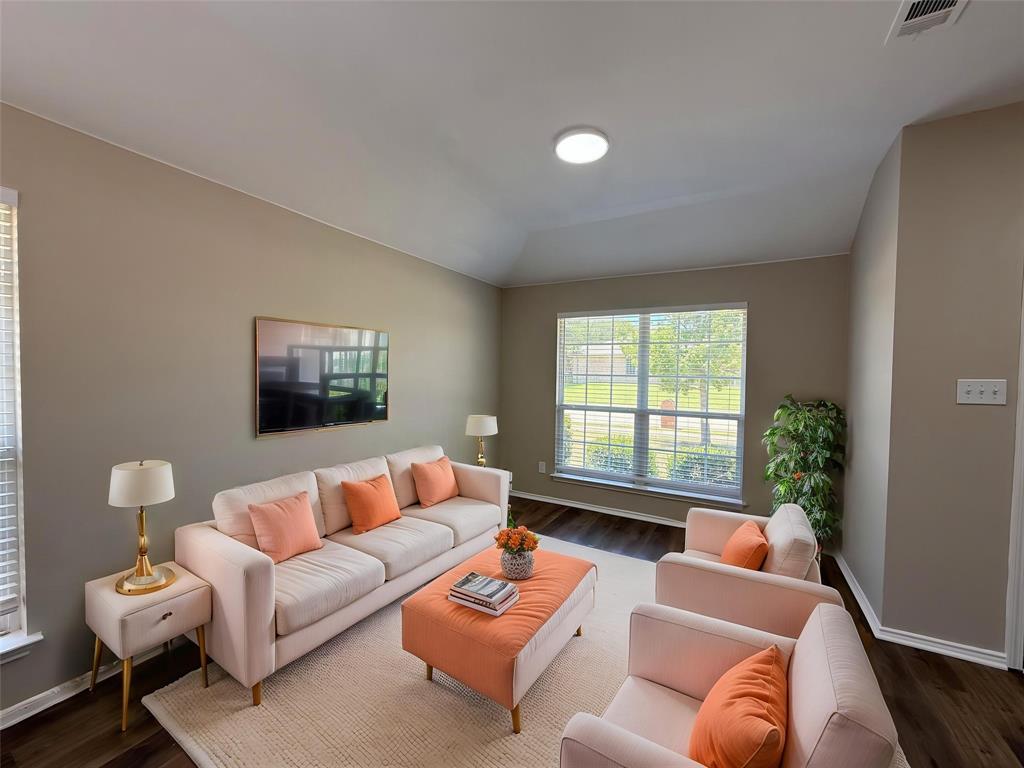 2110 Gleaner Drive Property Photo 4