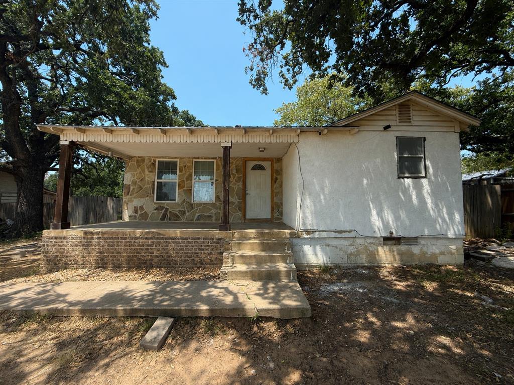 711 Kerley Street Property Photo 1