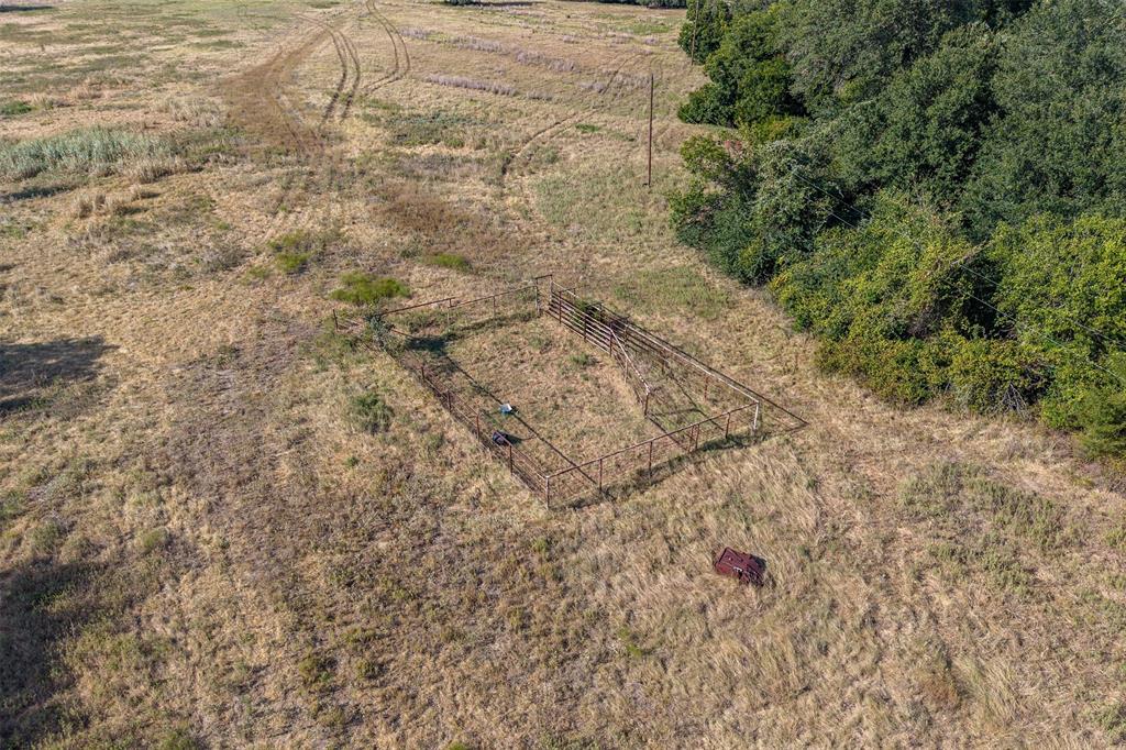 18705 Fm 709 Property Photo 10