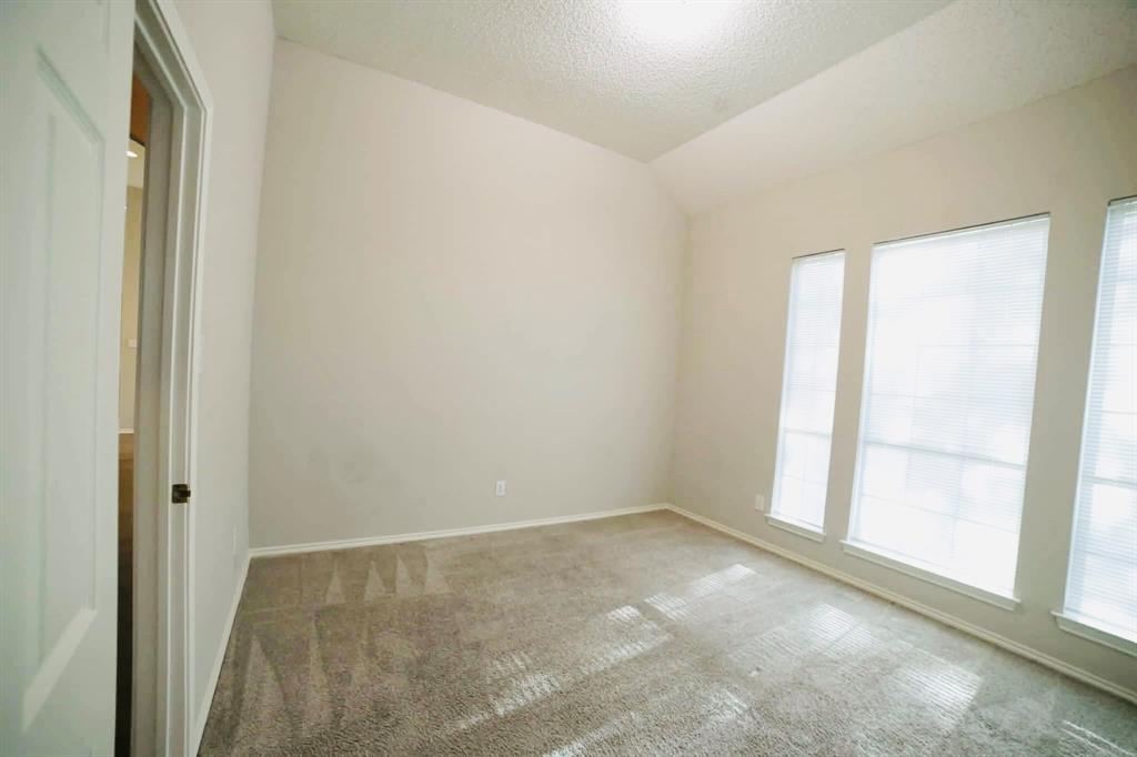 3114 Stonehenge Drive Property Photo 9