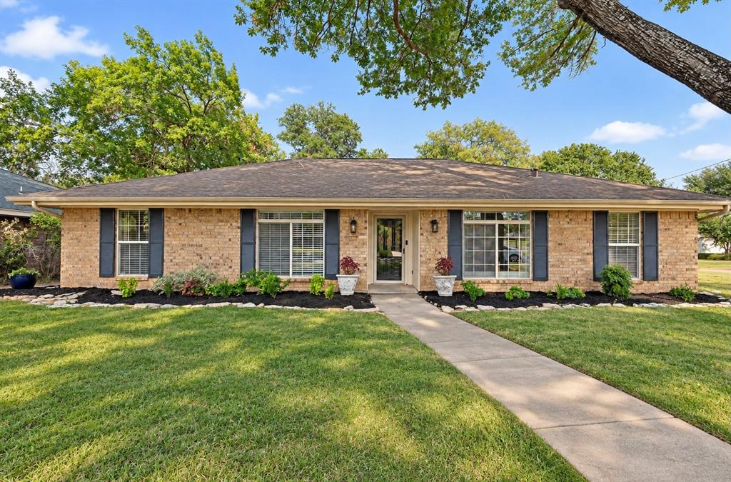 2401 Radcliffe Drive Property Photo 1