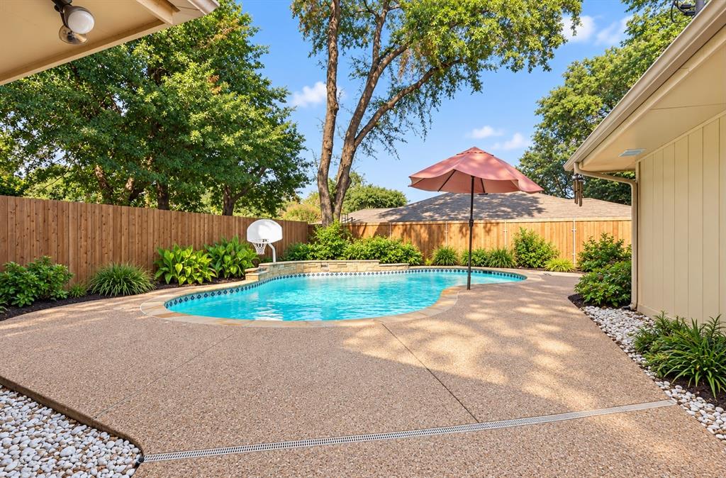 2401 Radcliffe Drive Property Photo 1