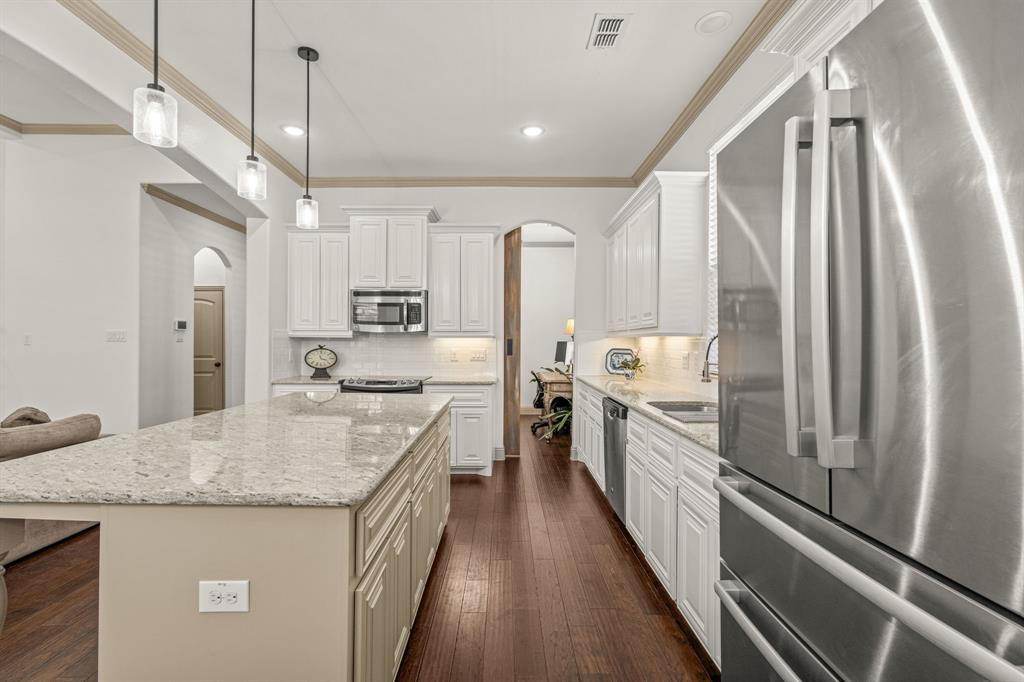 841 Lake Meadow Lane Property Photo 13