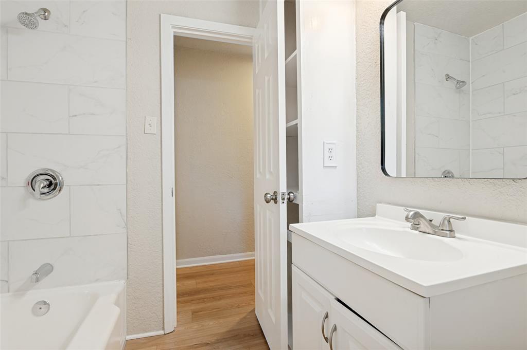 10641 Channel Drive Property Photo 7