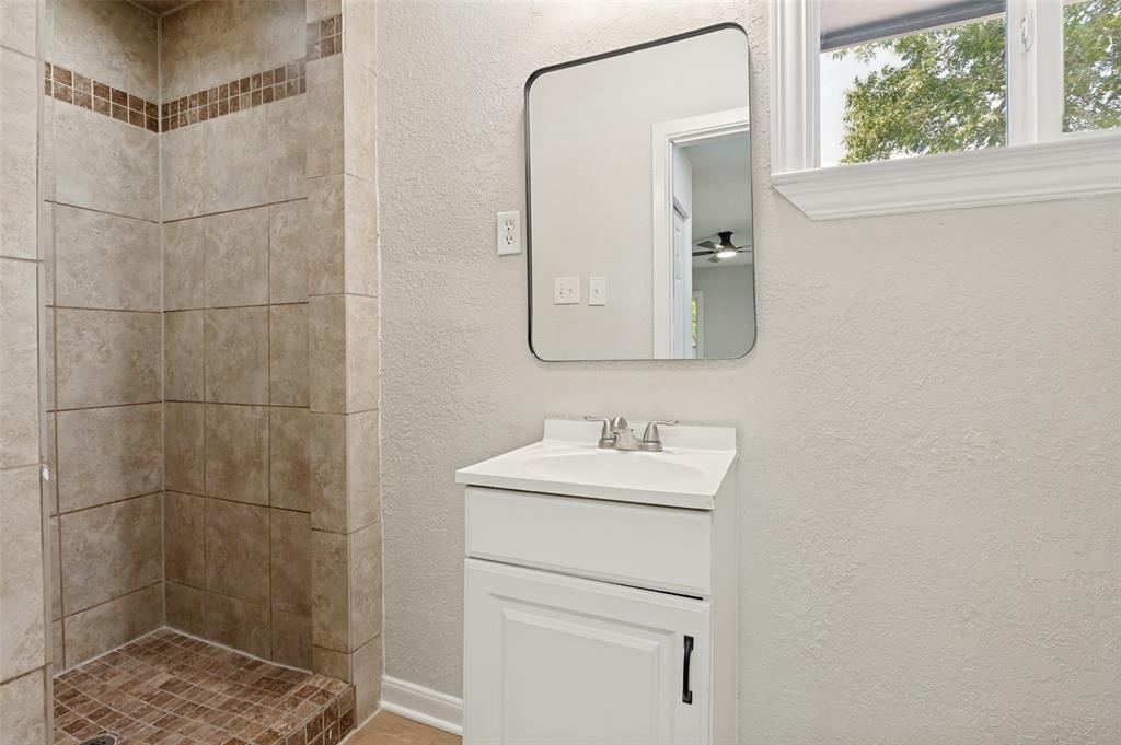 10641 Channel Drive Property Photo 10