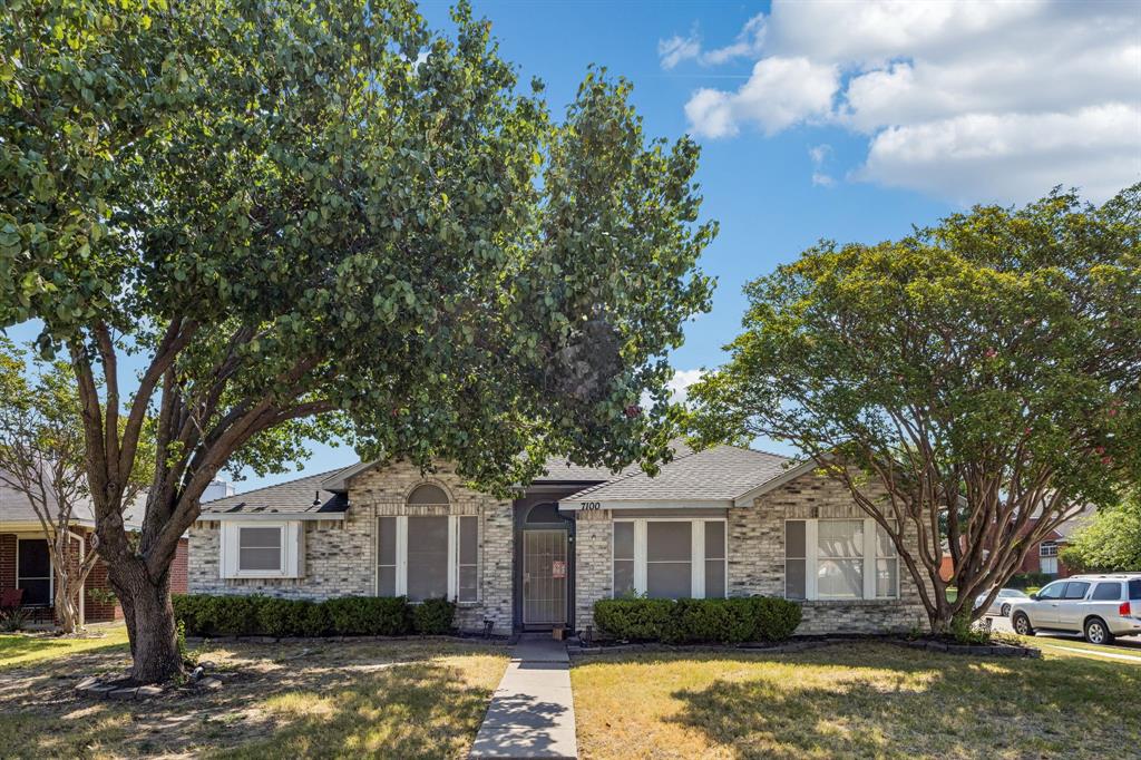 7100 Longo Drive Property Photo 1