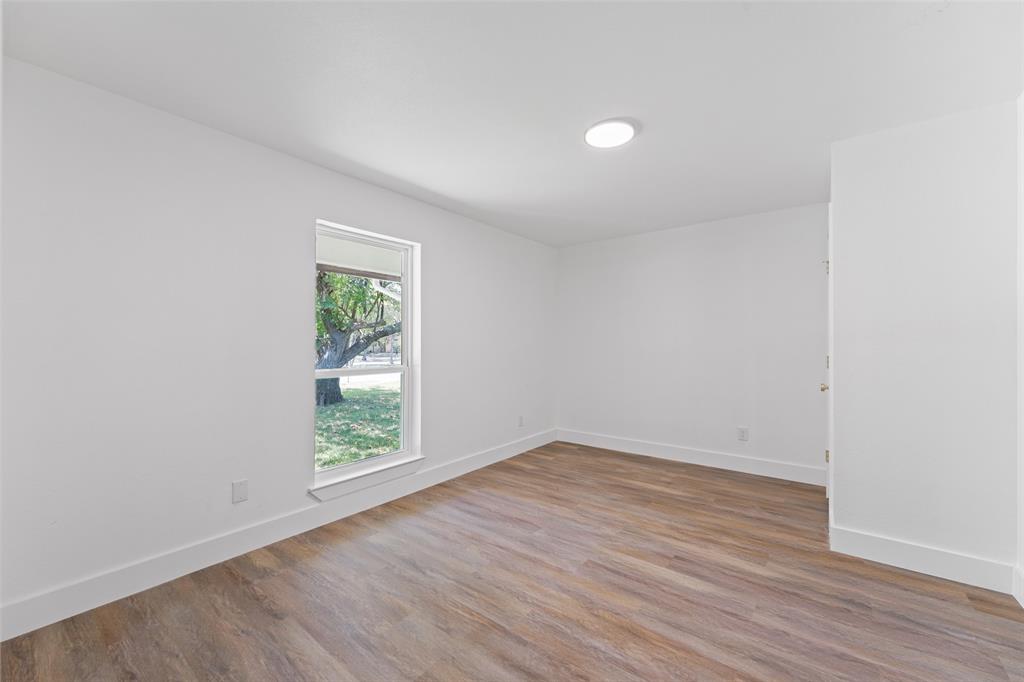 3347 Royal Lane Property Photo 13