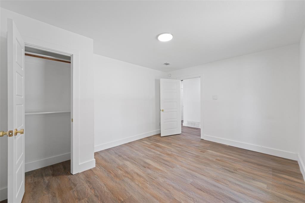 3347 Royal Lane Property Photo 15