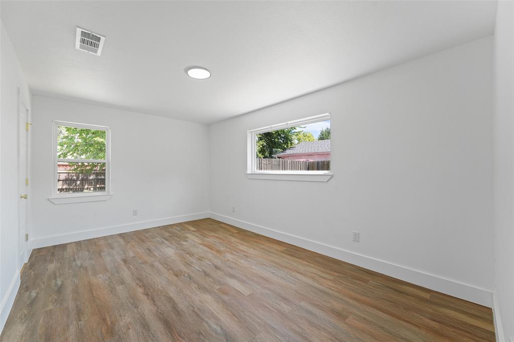 3347 Royal Lane Property Photo 16