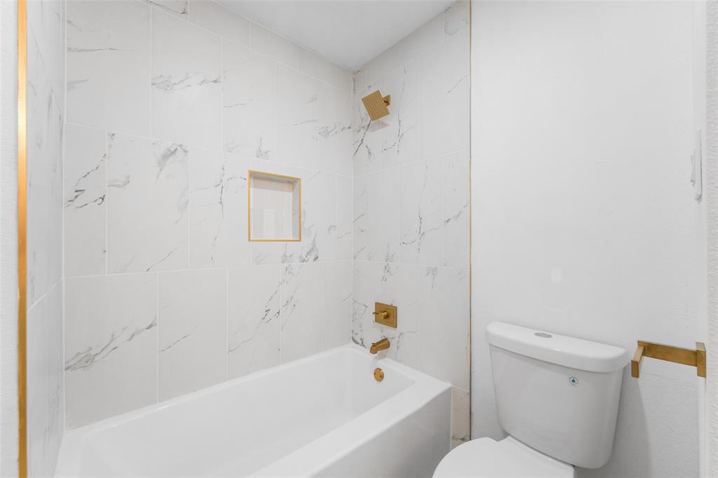 3347 Royal Lane Property Photo 25
