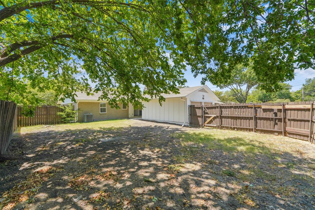 3347 Royal Lane Property Photo 28