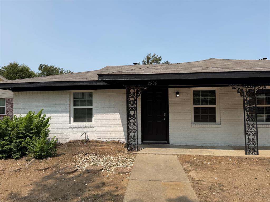 2506 Normont Circle Property Photo 1