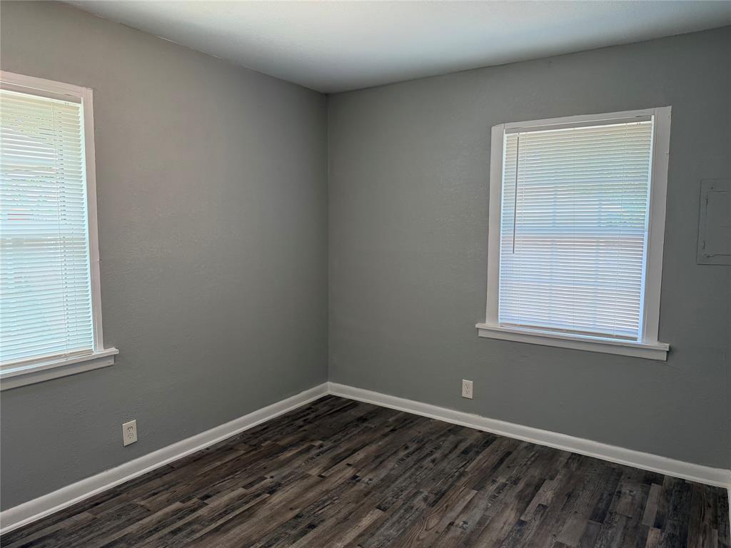 2506 Normont Circle Property Photo 11