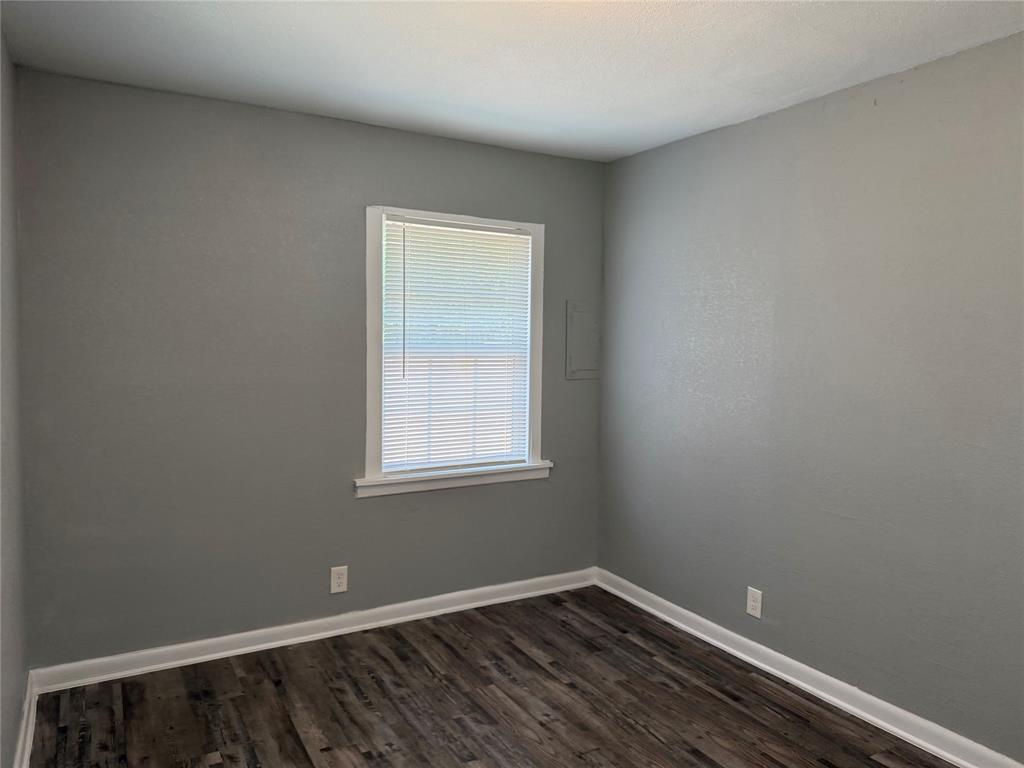 2506 Normont Circle Property Photo 12