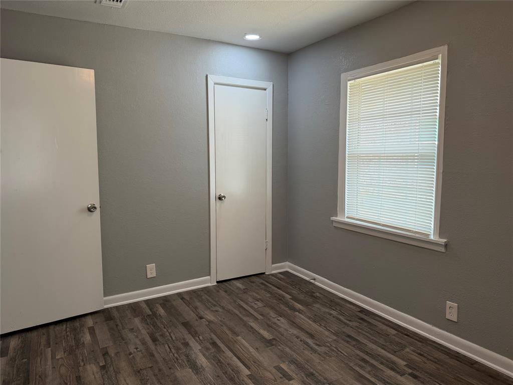 2506 Normont Circle Property Photo 13