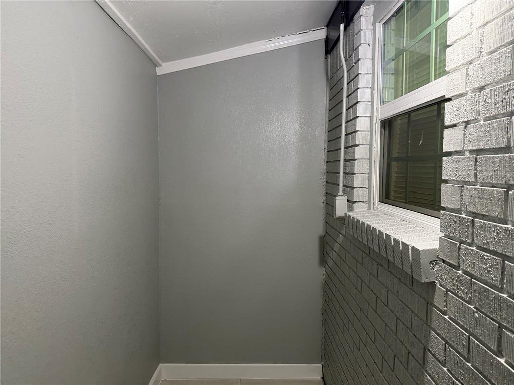 2506 Normont Circle Property Photo 17