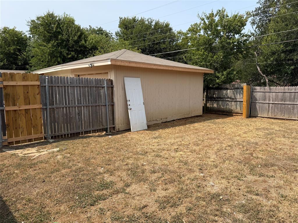 2506 Normont Circle Property Photo 19