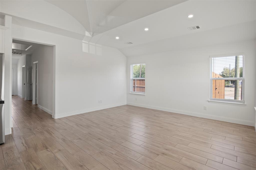 338 S 3rd Street Property Photo 6