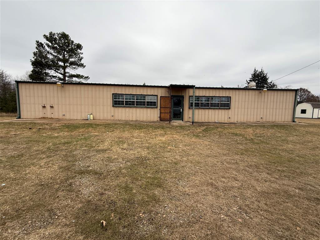 6597 Farm Road 1500 Property Photo 1