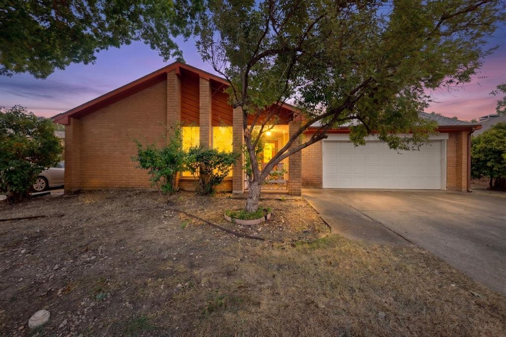 1003 Candlewood Drive Property Photo 1