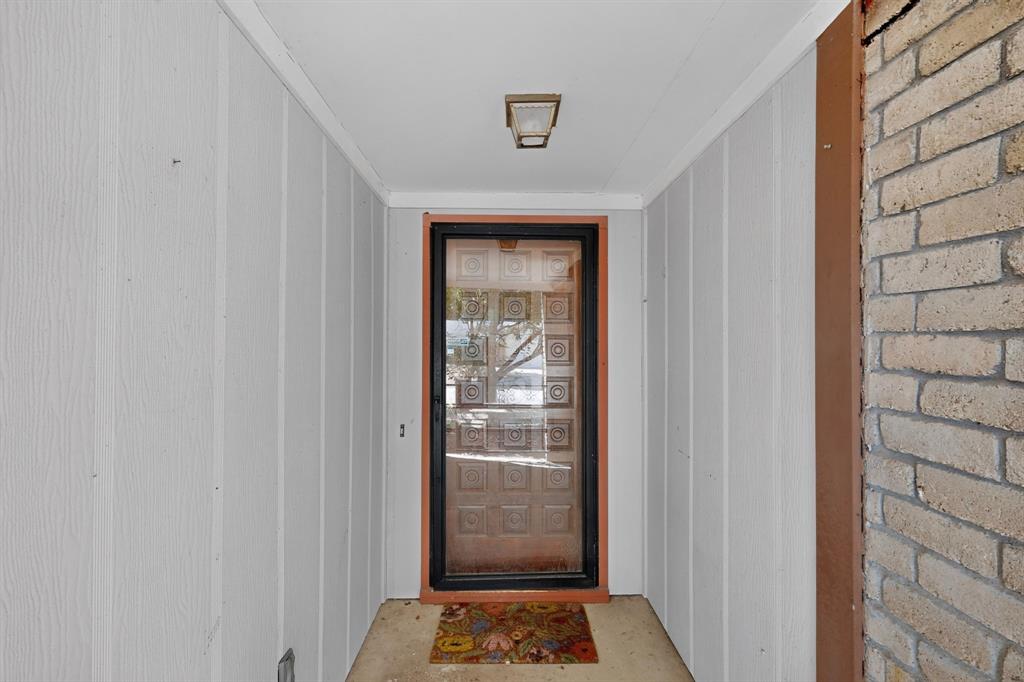 1003 Candlewood Drive Property Photo 4