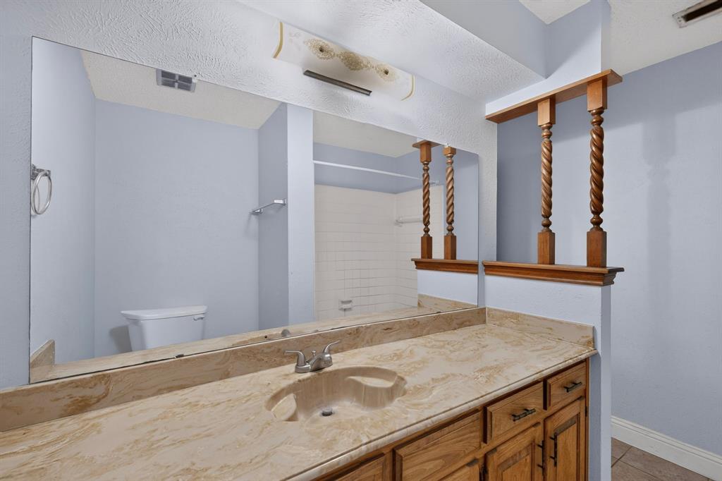 1003 Candlewood Drive Property Photo 21