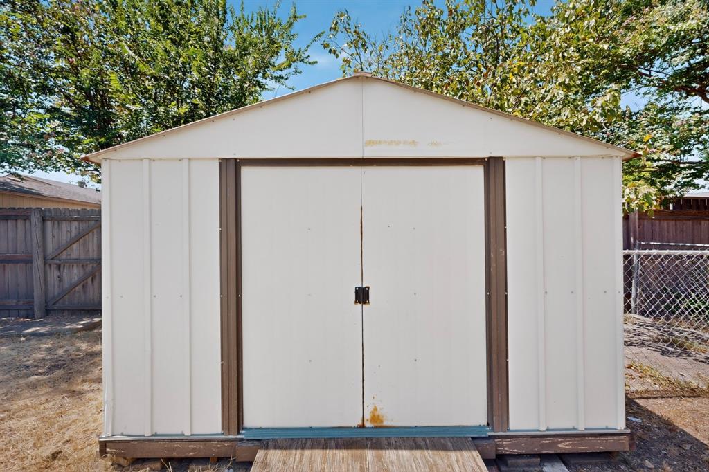 1003 Candlewood Drive Property Photo 38