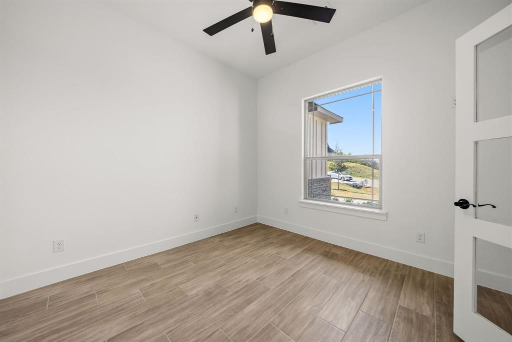 604 Acorn Way Property Photo 5