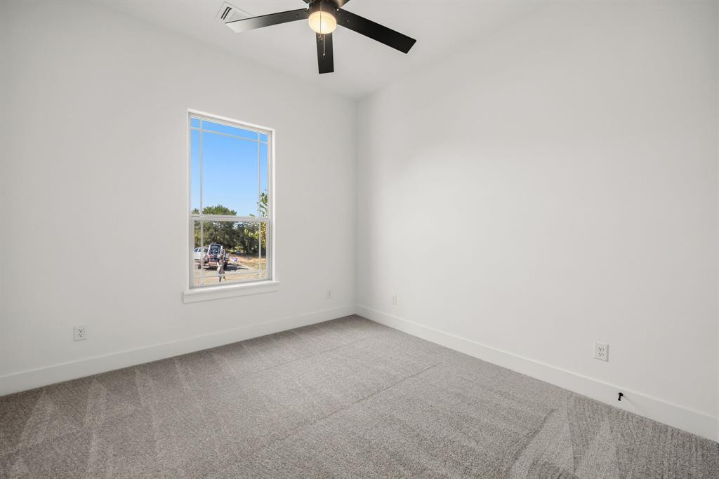 604 Acorn Way Property Photo 9