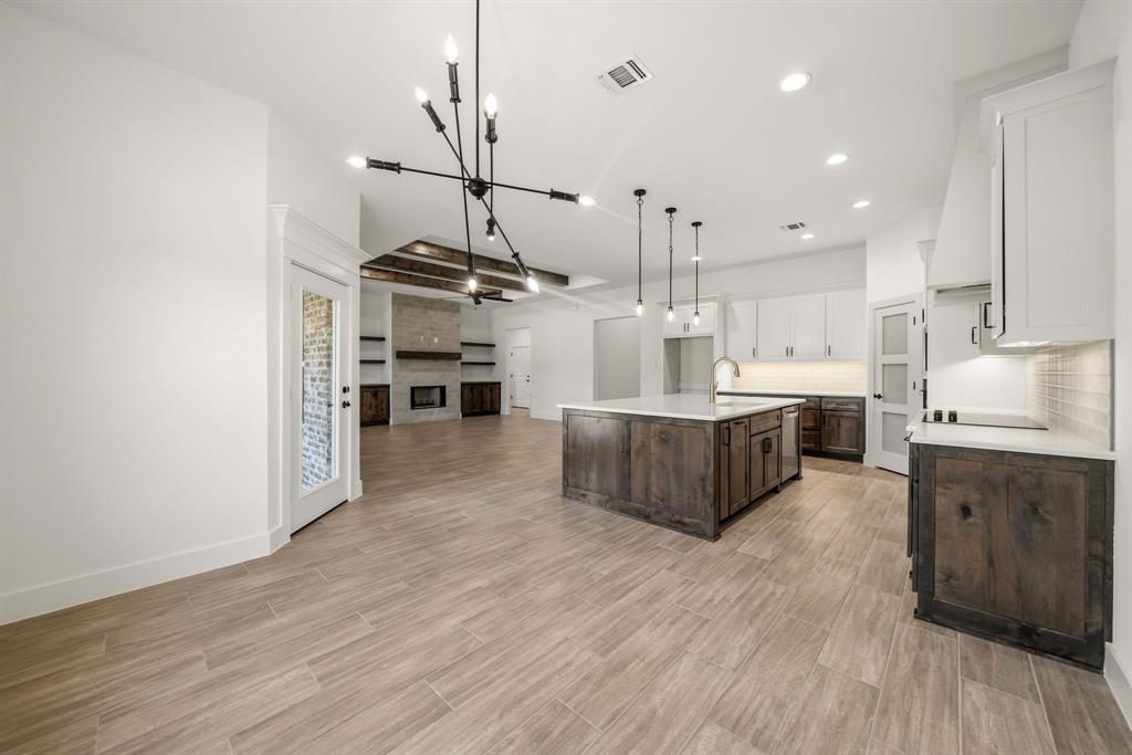 604 Acorn Way Property Photo 18