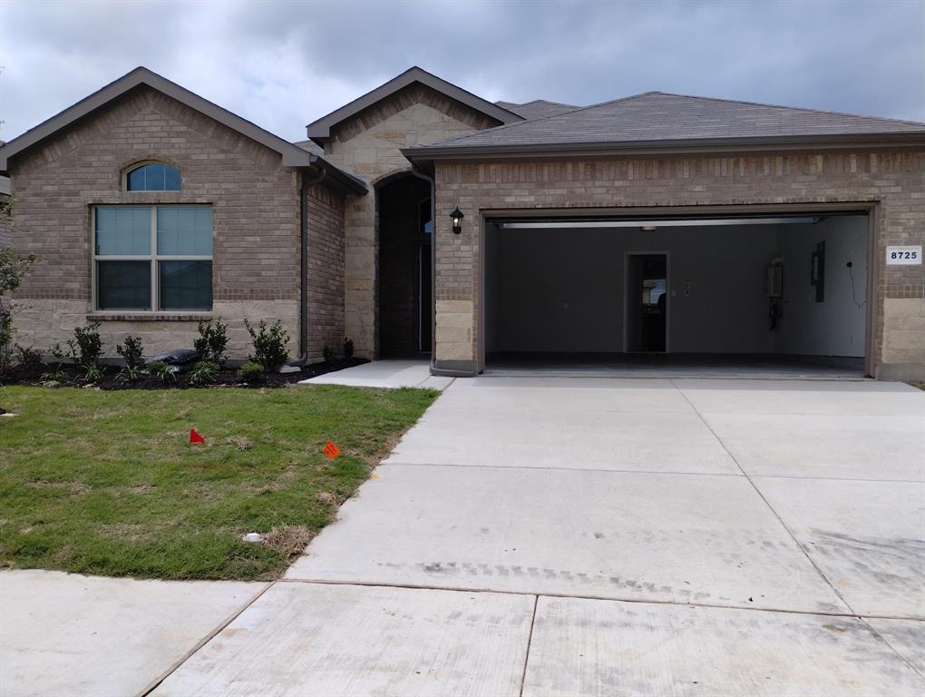 8725 Willowsun Way Property Photo 1