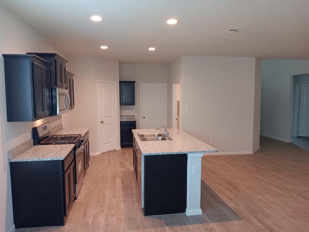 8725 Willowsun Way Property Photo 16