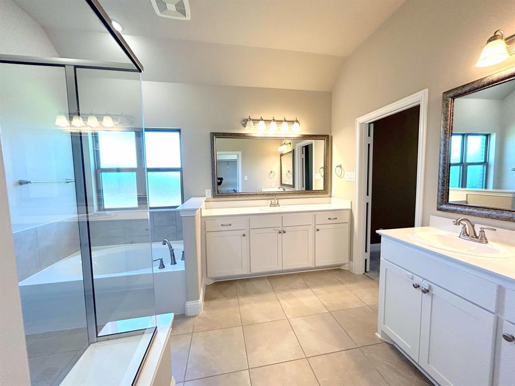 1400 Via Toscana Lane Property Photo 21