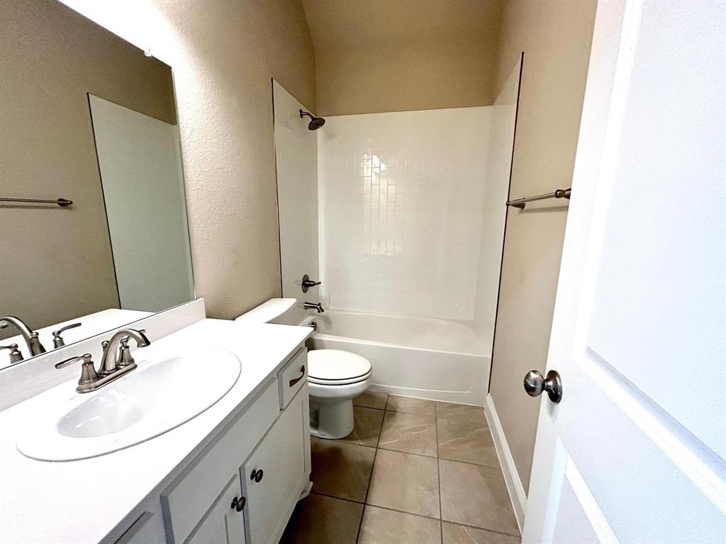 1400 Via Toscana Lane Property Photo 24