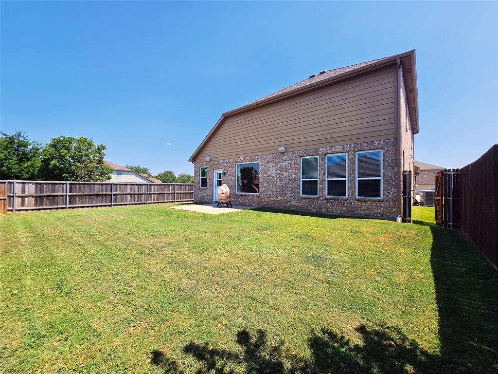 1017 Meadow Green Court Property Photo 10