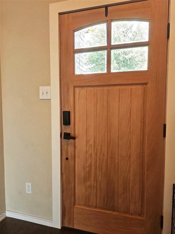 1017 Meadow Green Court Property Photo 13