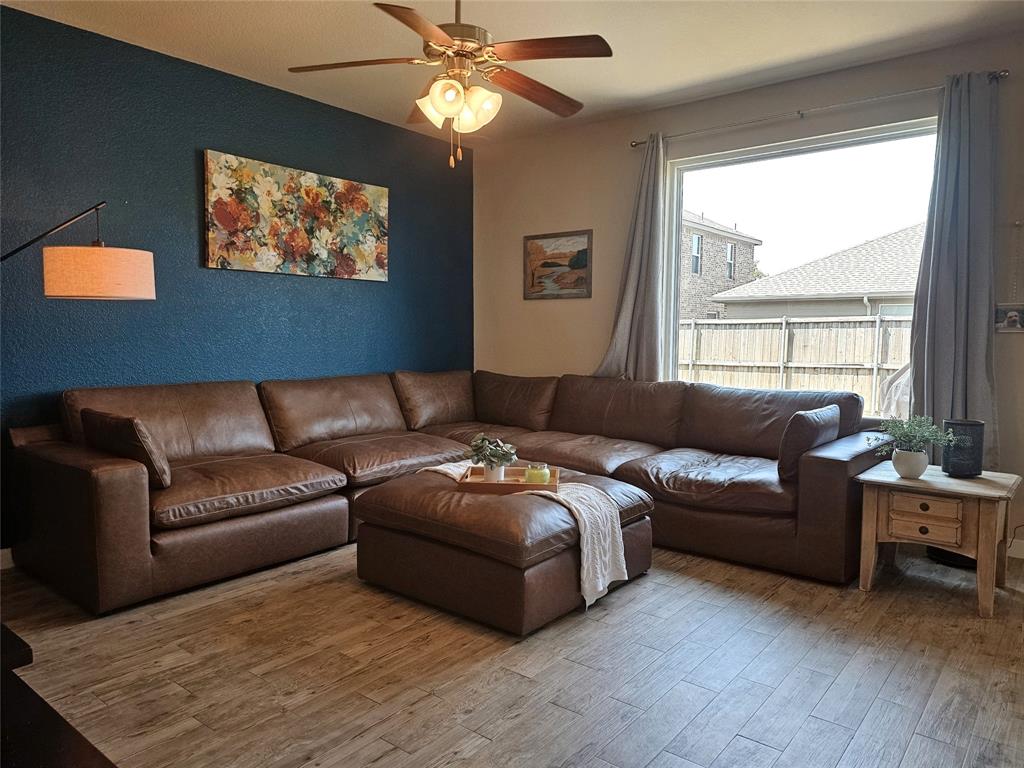 1017 Meadow Green Court Property Photo 15