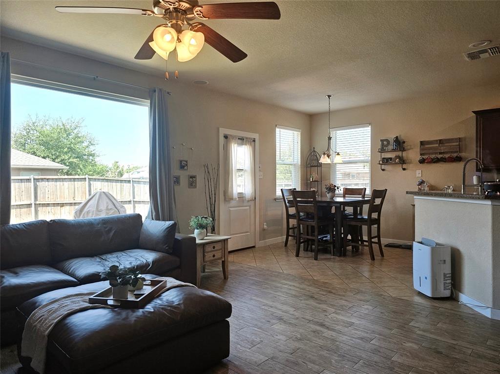 1017 Meadow Green Court Property Photo 17