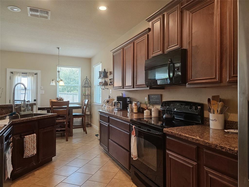 1017 Meadow Green Court Property Photo 20
