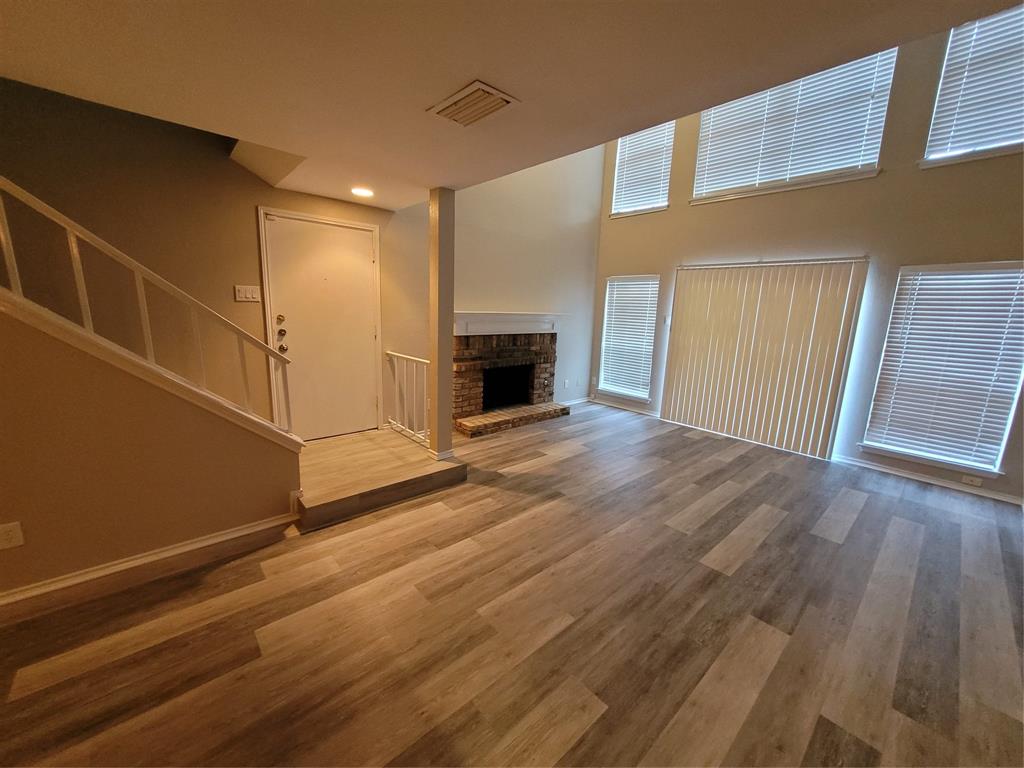 15221 Berry Trail 901 Property Photo 4