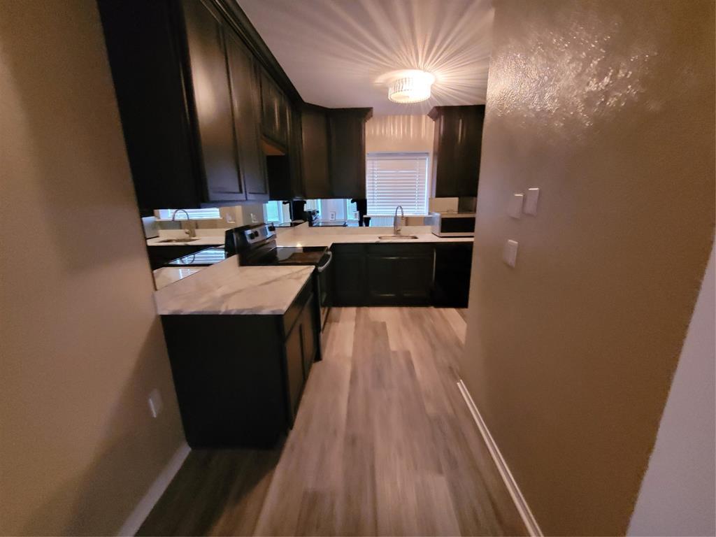 15221 Berry Trail 901 Property Photo 5
