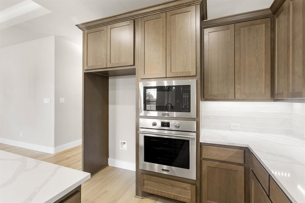 5840 Fresco Drive Property Photo 8