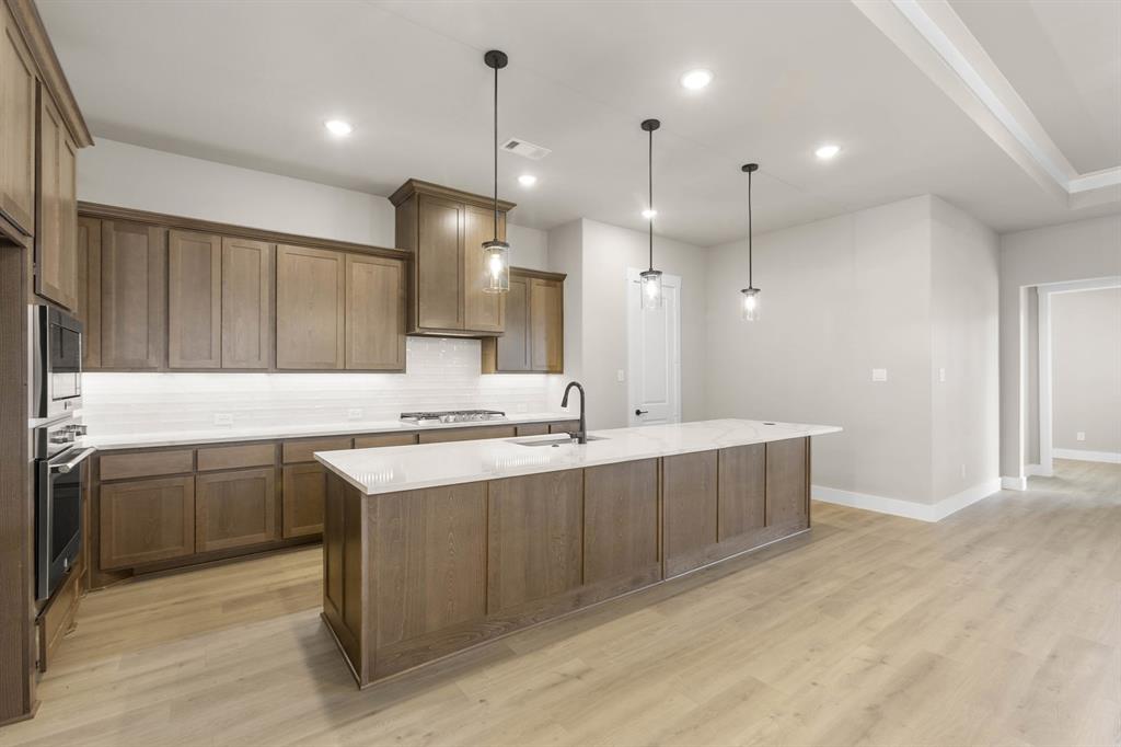 5840 Fresco Drive Property Photo 10