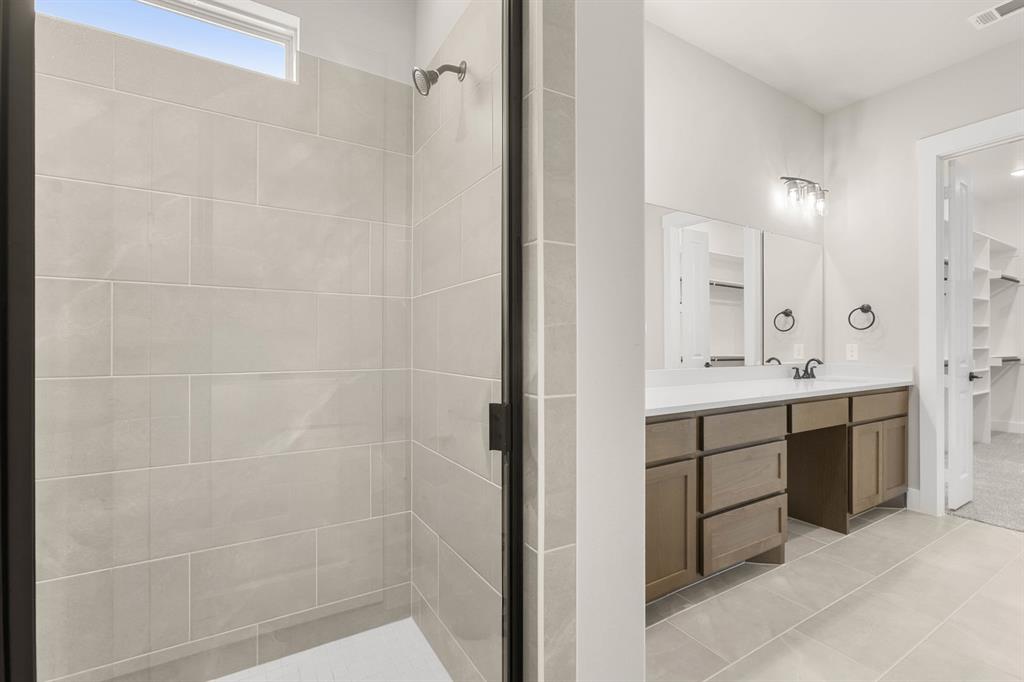 5840 Fresco Drive Property Photo 14