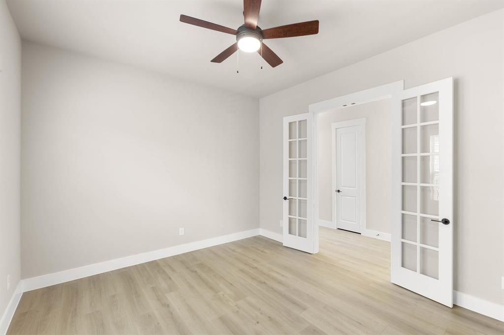 5840 Fresco Drive Property Photo 21