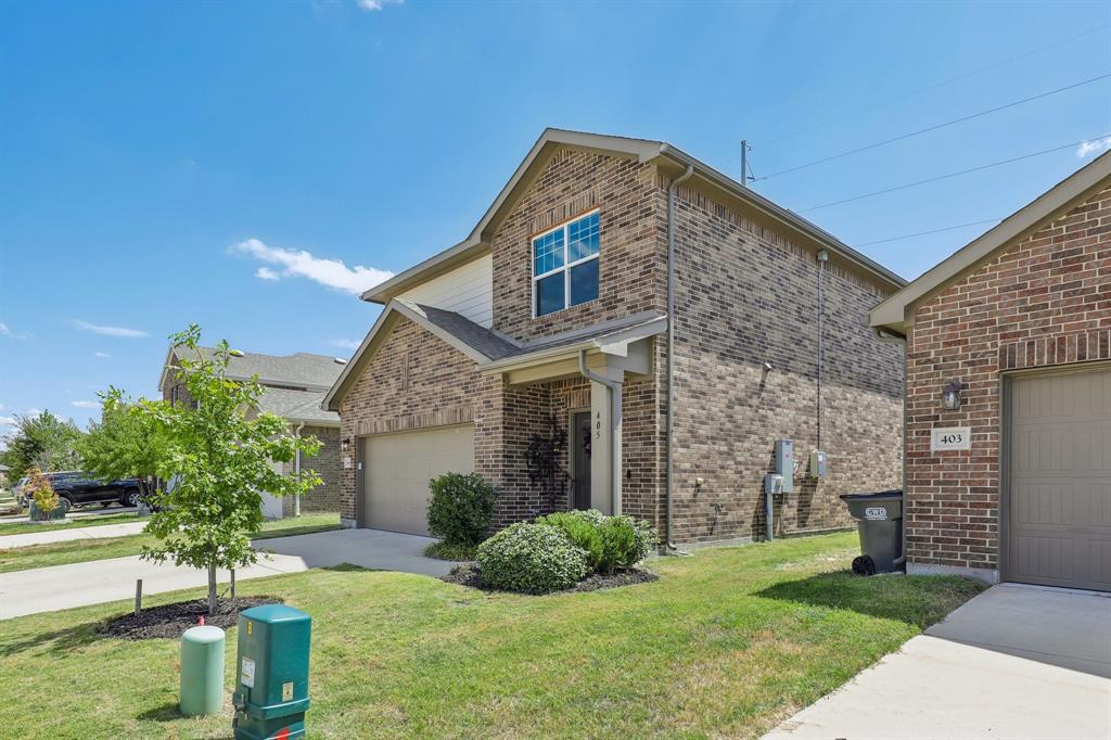 405 Covington Cove Property Photo 1