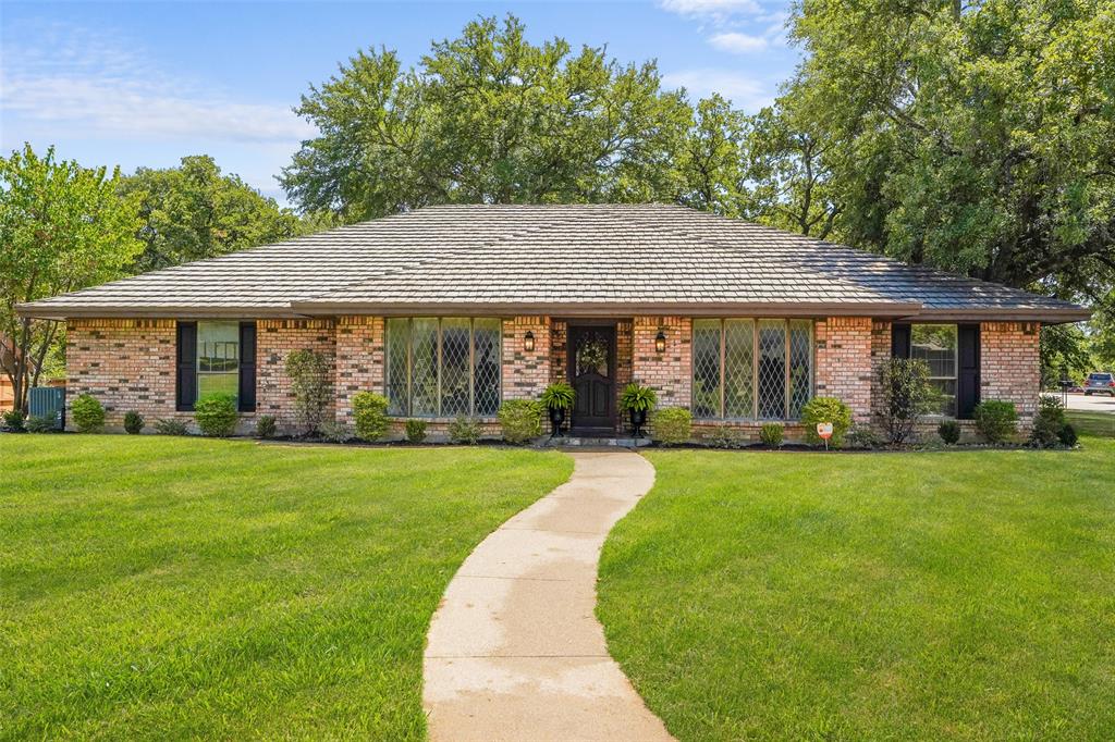 2323 Brookside Drive Property Photo 1