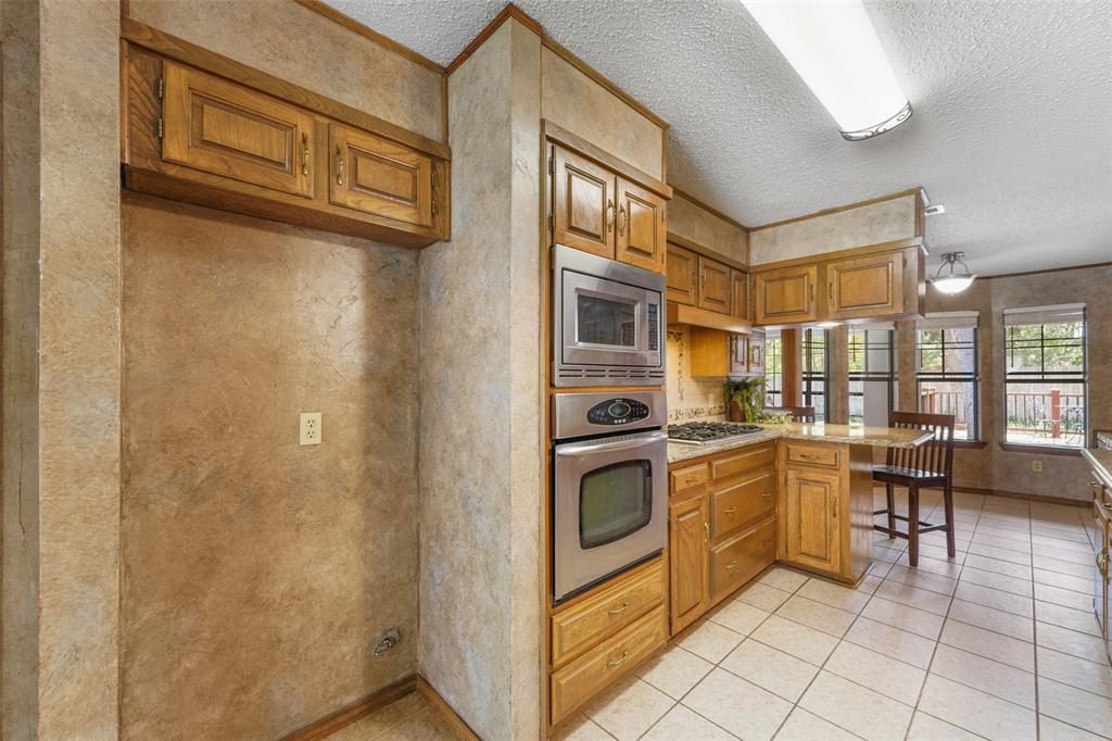2323 Brookside Drive Property Photo 14