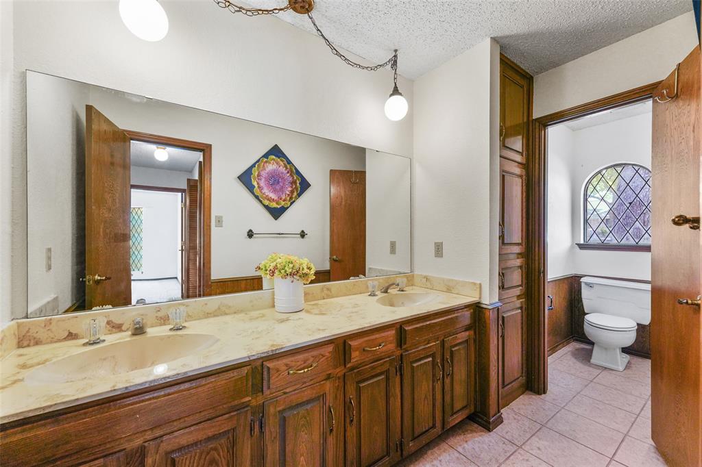 2323 Brookside Drive Property Photo 28