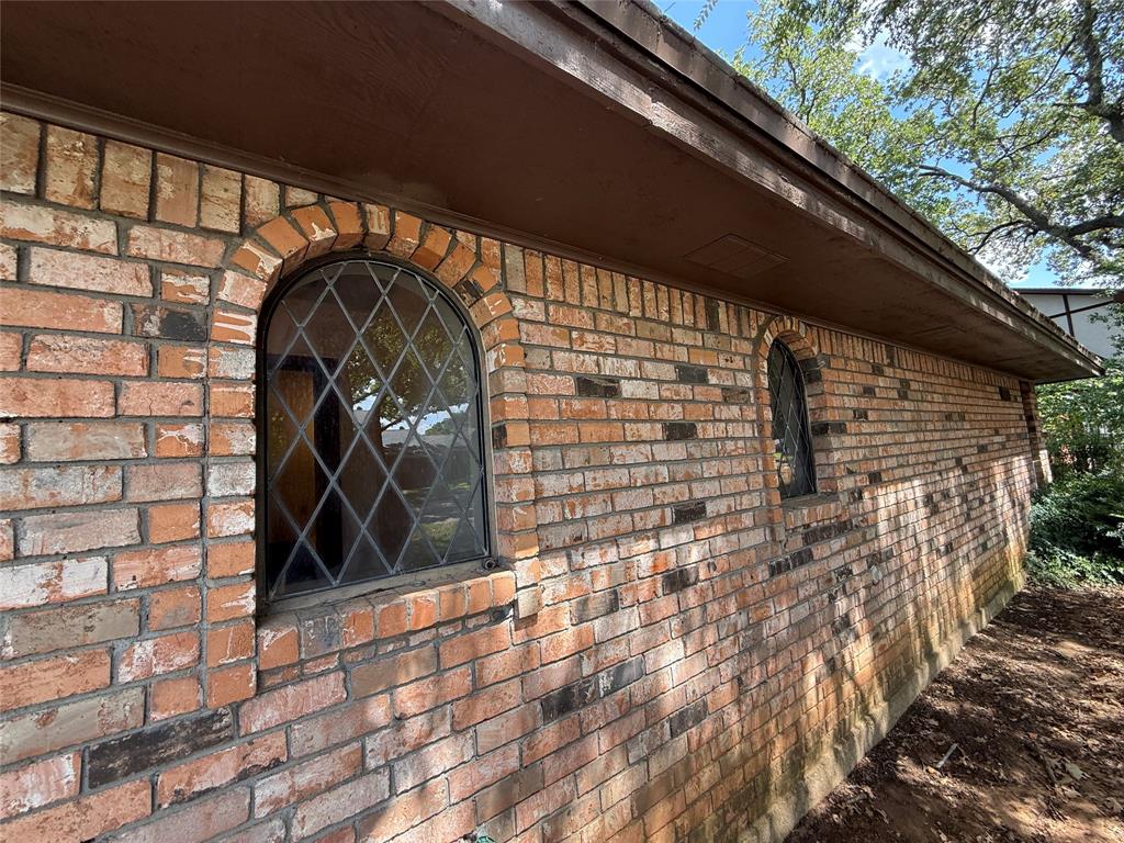 2323 Brookside Drive Property Photo 35